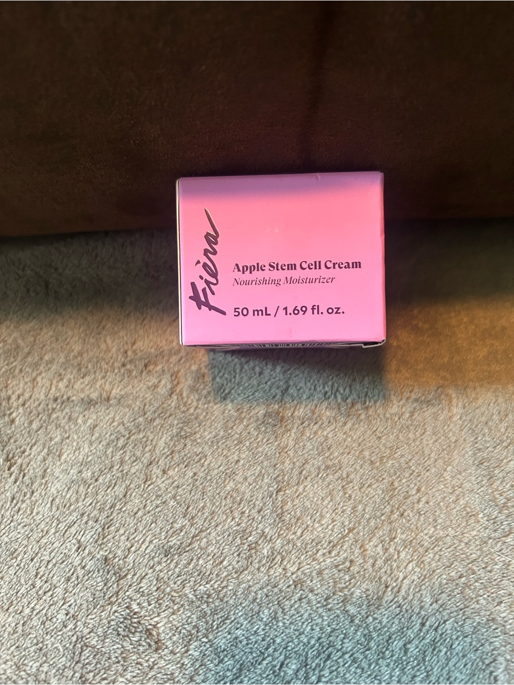 Fiera-Apple Stem Cell Cream - Nourishing Moisturizer in Pink
